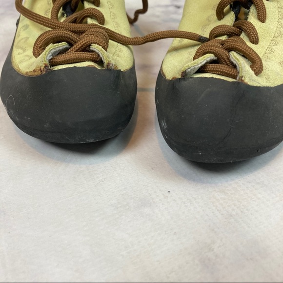 SOLD - Picture 2 of 6